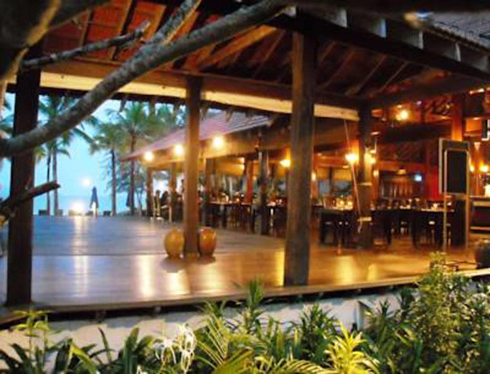 Sutra Beach Resort, Terengganu Merang Exterior foto